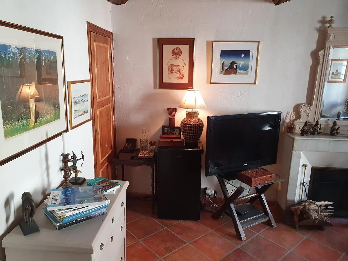 La Maison Provencale La Roquebrussanne 0*,